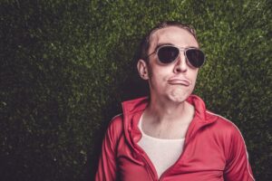 備蓄米に変な匂いがする原因は何ですか？